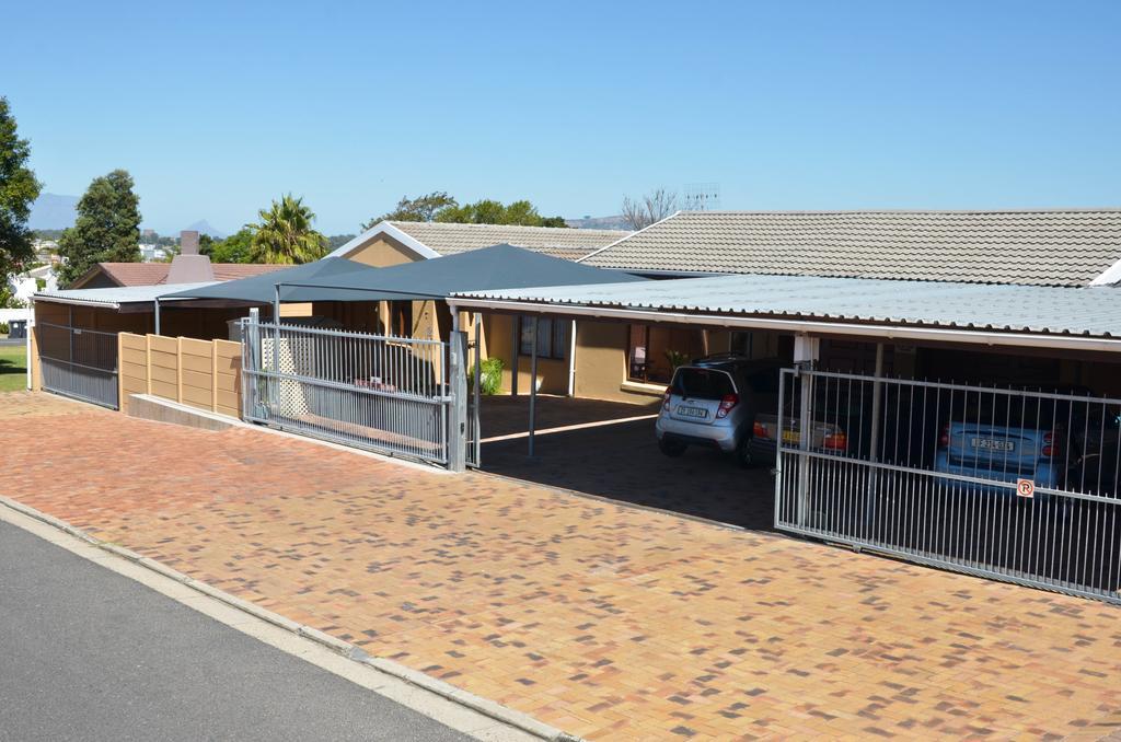 De Helling Self Catering Bed & Breakfast Brackenfell Bagian luar foto